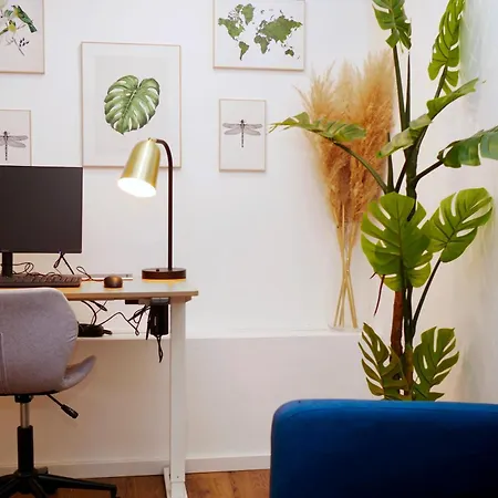 Stilvolle Eg-wohnung Im Zentrum *