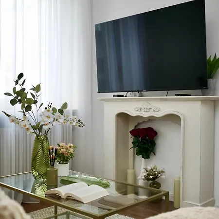 Stilvolle Eg-wohnung Im Zentrum *