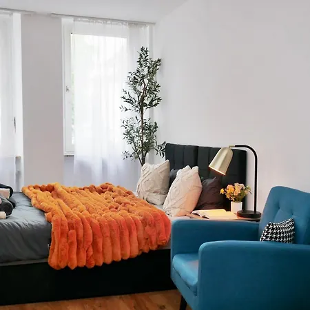 Lägenhet Stilvolle Eg-wohnung Im Zentrum Stuttgart