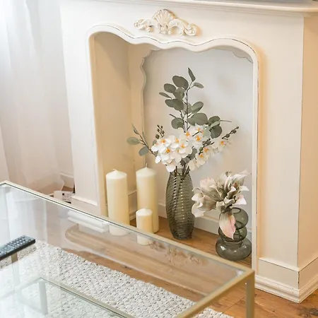 Stilvolle Eg-wohnung Im Zentrum Daire