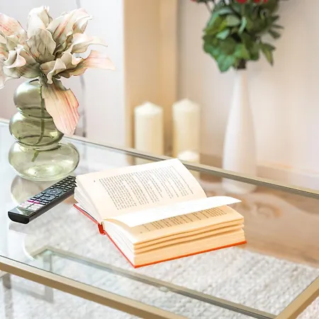 Stilvolle Eg-wohnung Im Zentrum Lägenhet