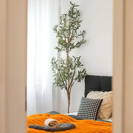 Stilvolle Eg-wohnung Im Zentrum *