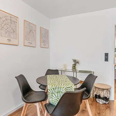 Stilvolle Eg-wohnung Im Zentrum Lägenhet Stuttgart