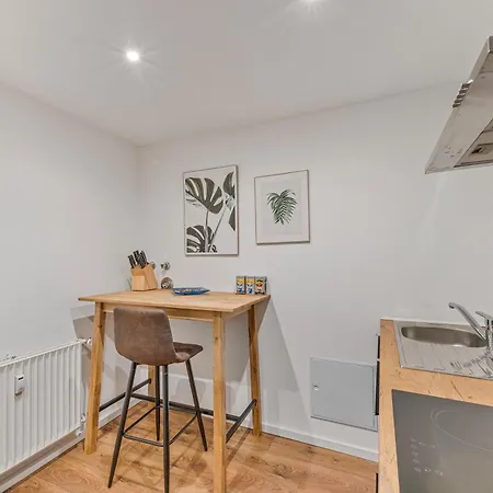 Stilvolle Eg-wohnung Im Zentrum Lägenhet Stuttgart