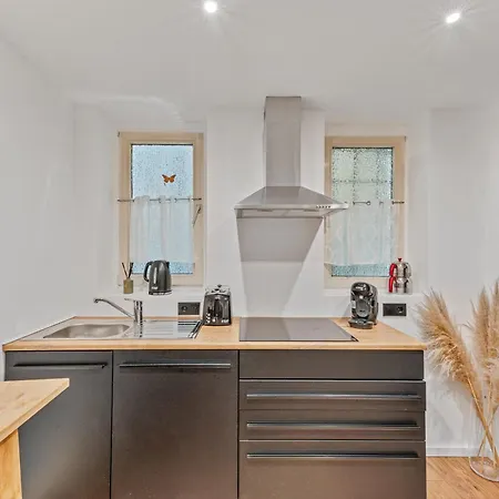 Stilvolle Eg-wohnung Im Zentrum *