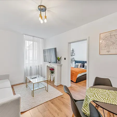 Stilvolle Eg-wohnung Im Zentrum *