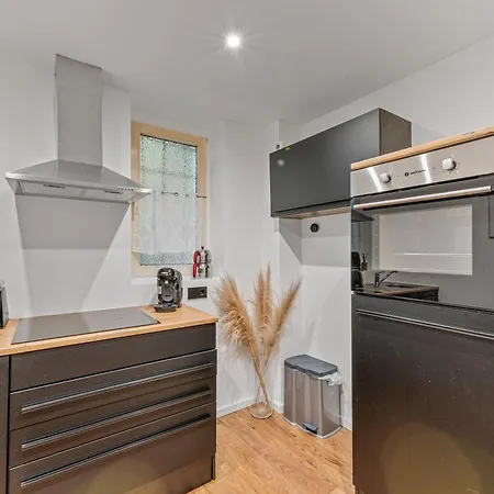 Stilvolle Eg-wohnung Im Zentrum *