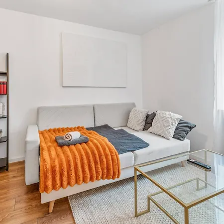 Stilvolle Eg-wohnung Im Zentrum * Stuttgart