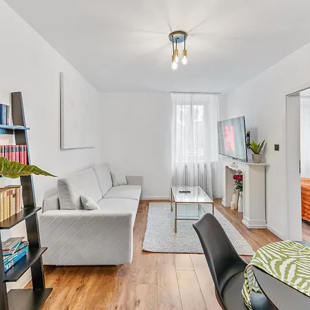 Stilvolle Eg-wohnung Im Zentrum Lägenhet