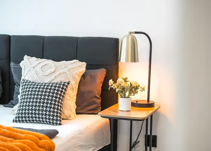 Stilvolle Eg-wohnung Im Zentrum