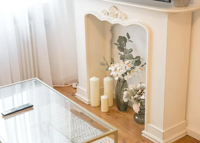 Stilvolle Eg-wohnung Im Zentrum