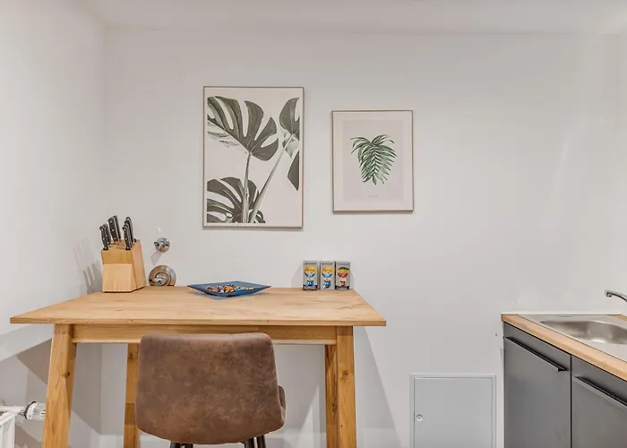 Stilvolle Eg-wohnung Im Zentrum *