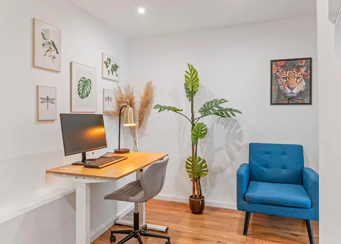 Stilvolle Eg-wohnung Im Zentrum *