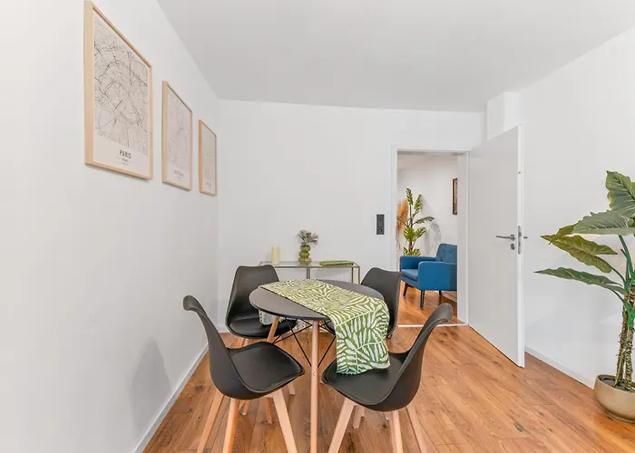 Stilvolle Eg-wohnung Im Zentrum Daire Stuttgart