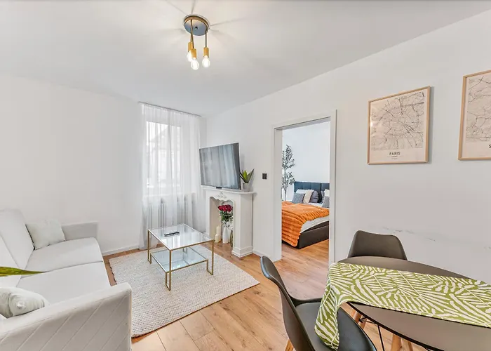 Stilvolle Eg-wohnung Im Zentrum *