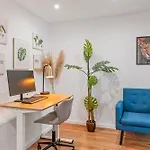 Stilvolle Eg-wohnung Im Zentrum *