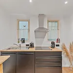 Stilvolle Eg-wohnung Im Zentrum *