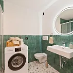 Stilvolle Eg-wohnung Im Zentrum * Stuttgart