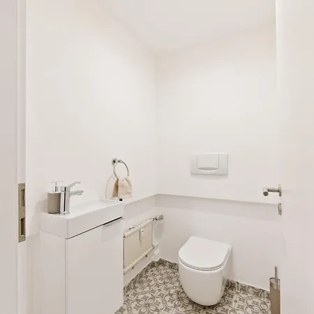 Stilvolle Eg-wohnung Im Zentrum Stuttgart