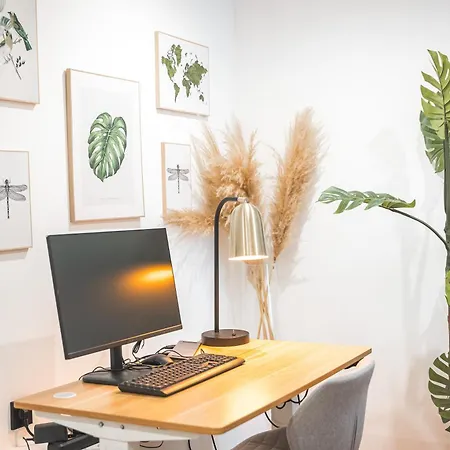 Stilvolle Eg-wohnung Im Zentrum Apartamento