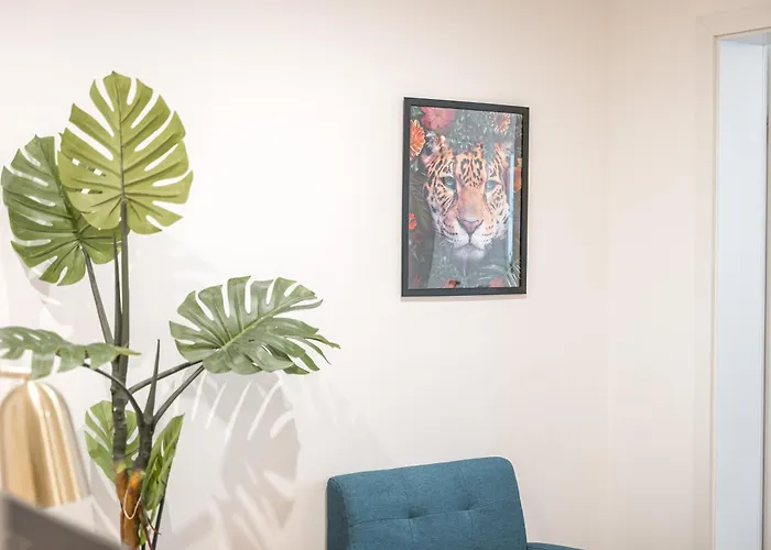 Stilvolle Eg-wohnung Im Zentrum